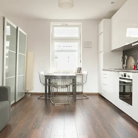 Apartment Chmielna By Your Freedom